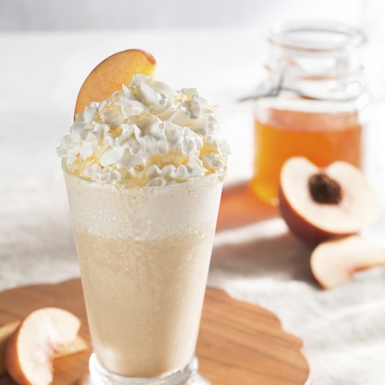 خوخ فرابية – peach frappe